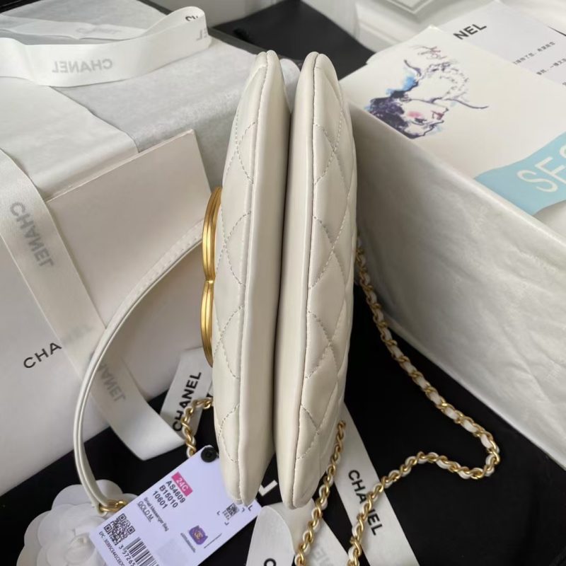 Chanel 24C Vintage Logo Small Quilted Lambskin Shoulder Bag AS4609 White - Image 7