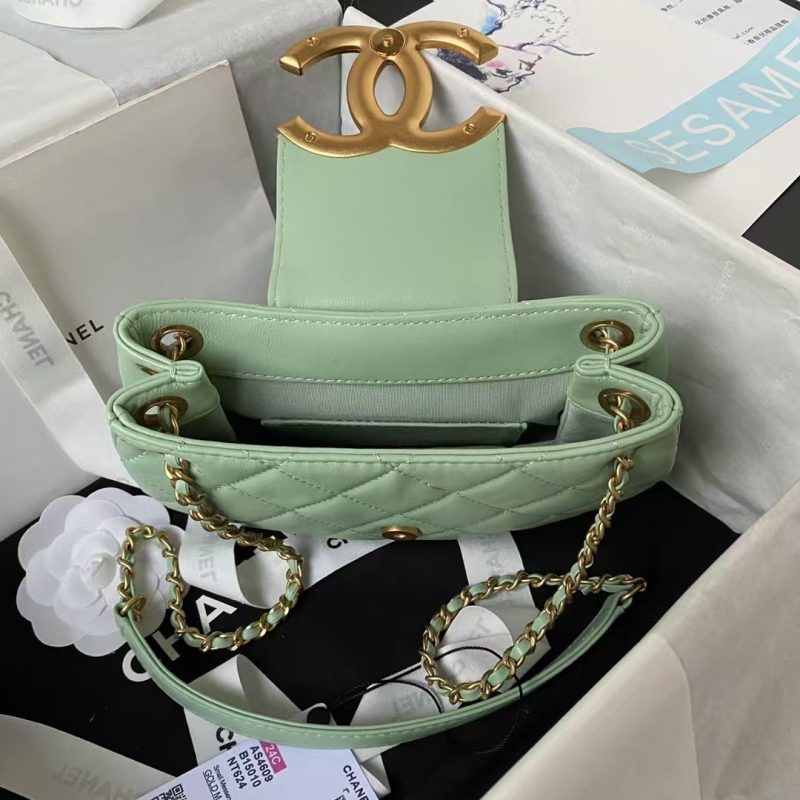 Chanel 24C Vintage Logo Small Quilted Lambskin Shoulder Bag AS4609 Green - Image 4