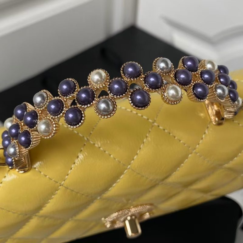 Chanel 24P AP3803 Shiny Crinkled Lambskin Chain Clutch Pearl Handle Yellow - Image 4