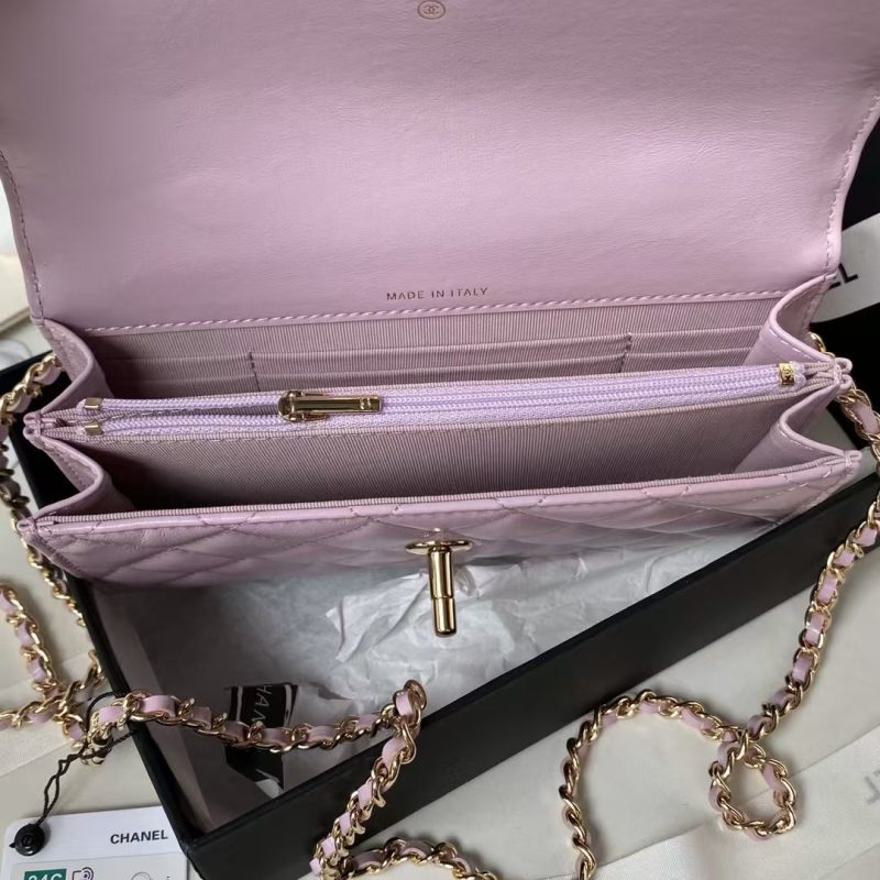 Chanel 24P AP3803 Shiny Crinkled Lambskin Chain Clutch Pearl Handle Purple - Image 5
