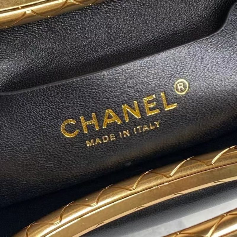 Chanel 24B AS5038 Lambskin Clutch Black - Image 9