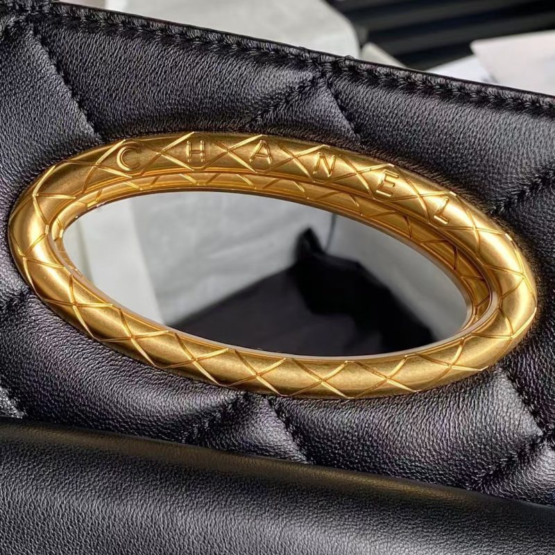 Chanel 24B AS5038 Lambskin Clutch Black - Image 4