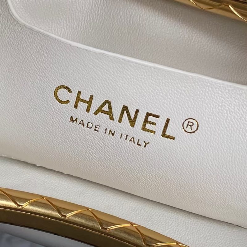 Chanel 24B AS5038 Lambskin Clutch White - Image 9