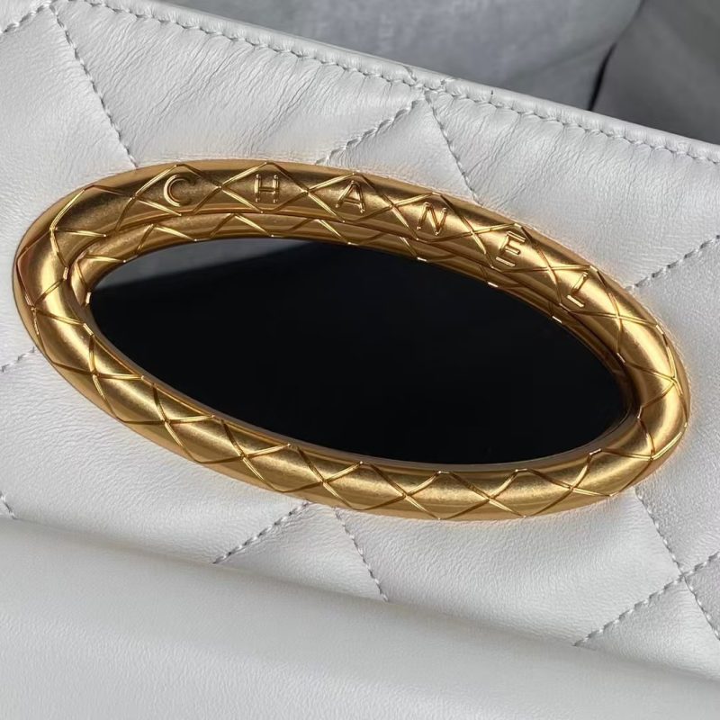 Chanel 24B AS5038 Lambskin Clutch White - Image 6
