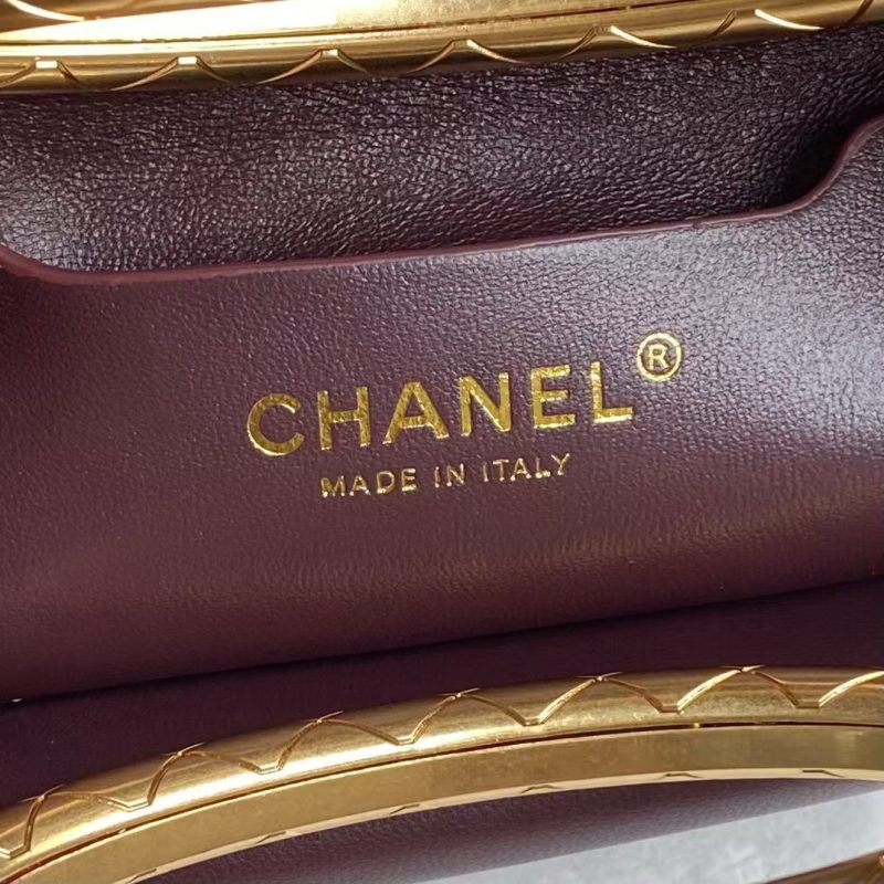 Chanel 24B AS5038 Lambskin Clutch Burgundy - Image 7