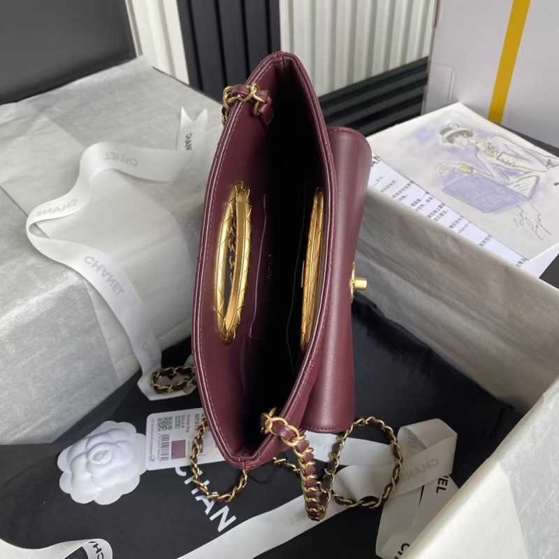 Chanel 24B AS5038 Lambskin Clutch Burgundy - Image 3