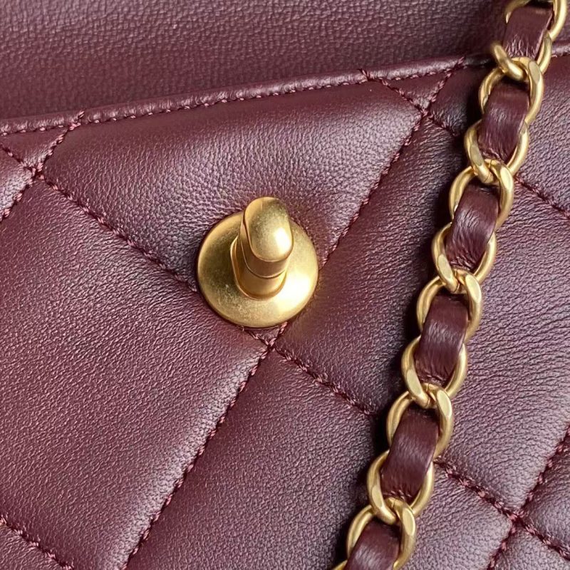 Chanel 24B AS5038 Lambskin Clutch Burgundy - Image 4