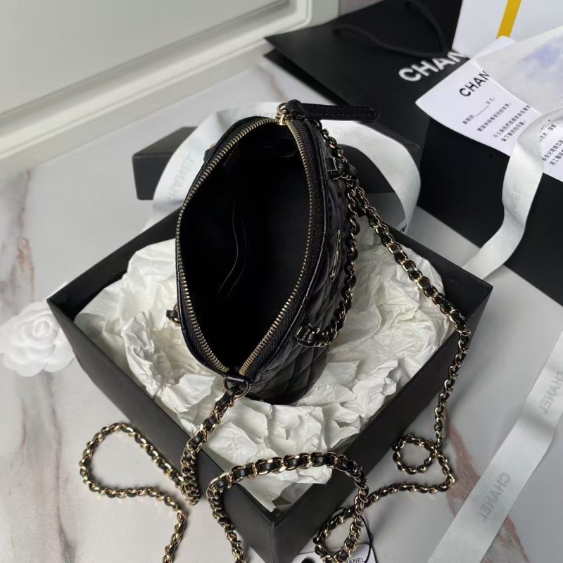 Chanel 24B AP3354 Calfskin Chain Clutch Black - Image 4