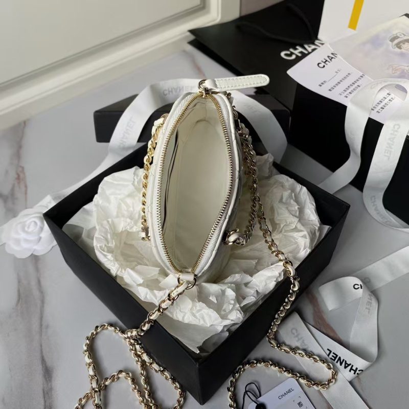 Chanel 24B AP3354 Calfskin Chain Clutch White - Image 4
