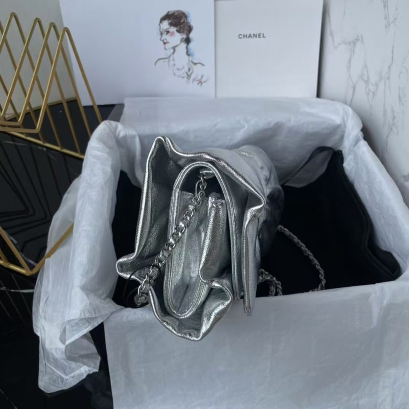 Chanel 24B AS5129 Metallic Lambskin Butterfly Evening Bag Metallic Silver - Image 5