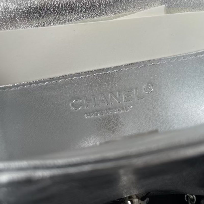 Chanel 24B AS5129 Metallic Lambskin Butterfly Evening Bag Metallic Silver - Image 8