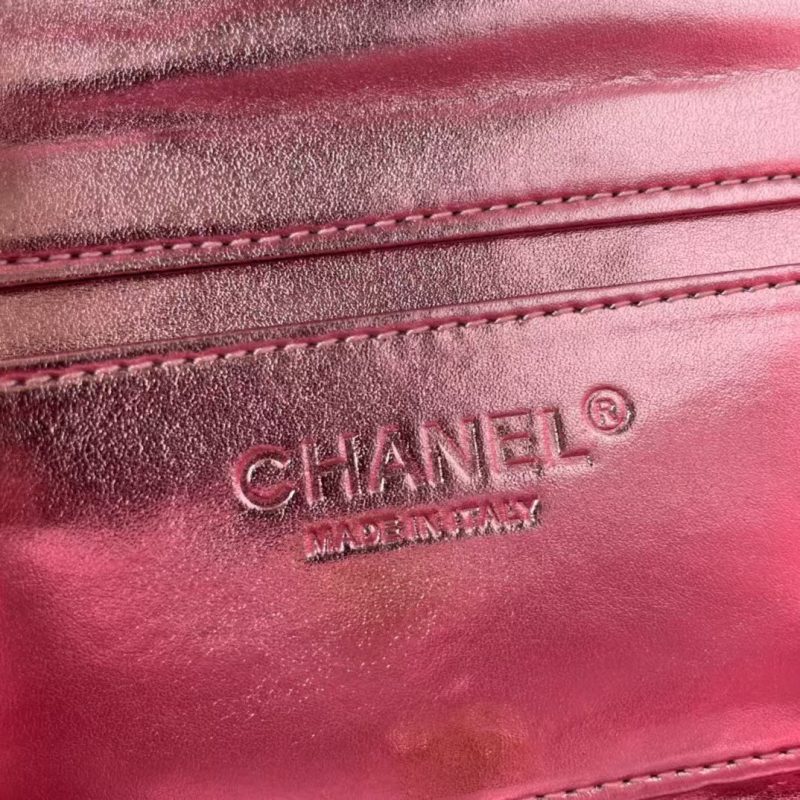 Chanel 24B AS5129 Metallic Lambskin Butterfly Evening Bag Metallic Pink - Image 7