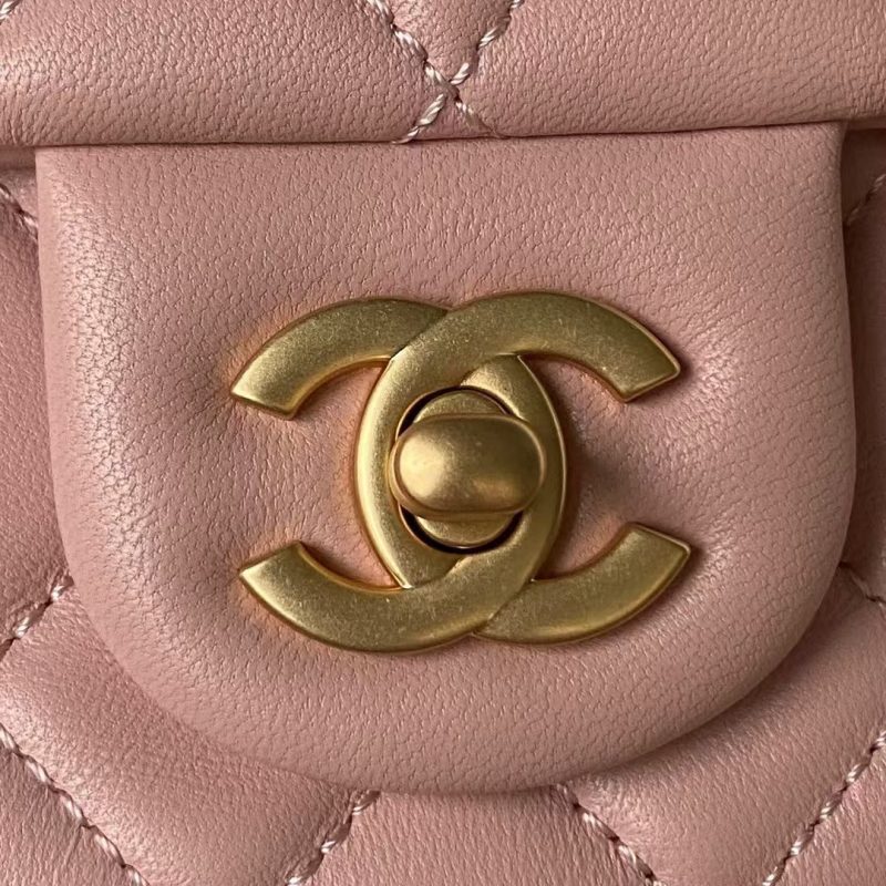 Chanel 23S AS4064 Camellia Embossed Chain Lambskin Flap Bag Light Pink - Image 3