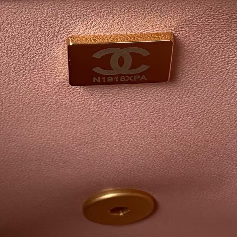 Chanel 23S AS4064 Camellia Embossed Chain Lambskin Flap Bag Light Pink - Image 9