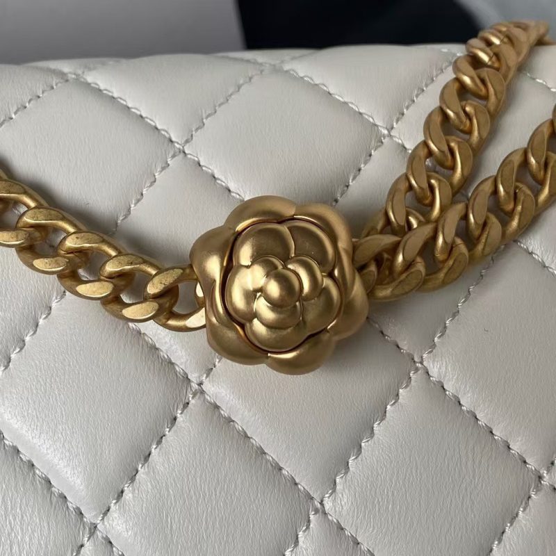 Chanel 23S AS4064 Camellia Embossed Chain Lambskin Flap Bag White - Image 3