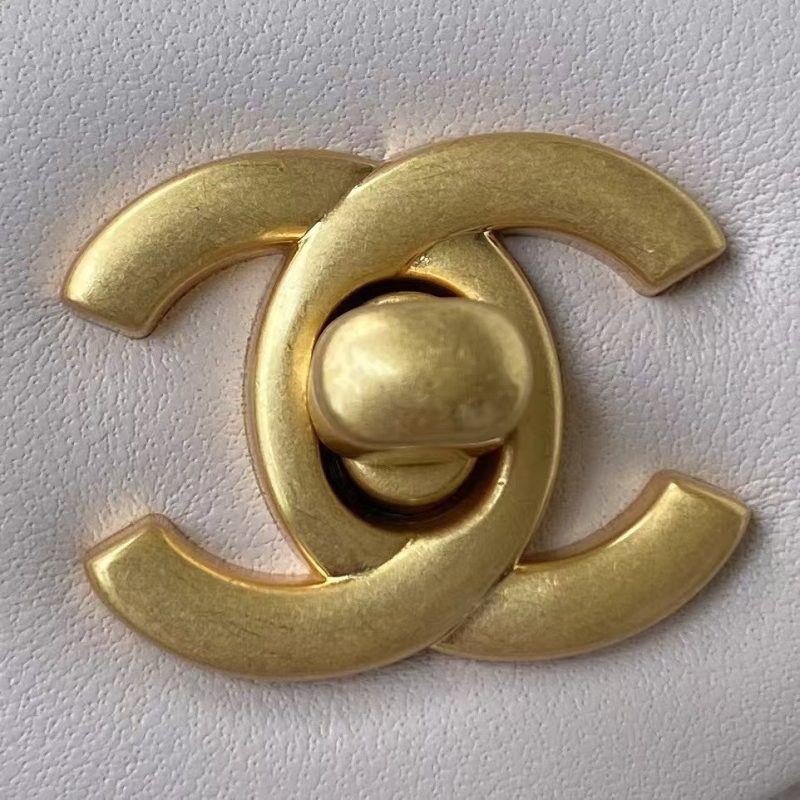 Chanel 23K AS1787 Mini Pearl Embossed Rectangular Flap Bag Lambskin Brushed Metal Hardware Light Purple - Image 3