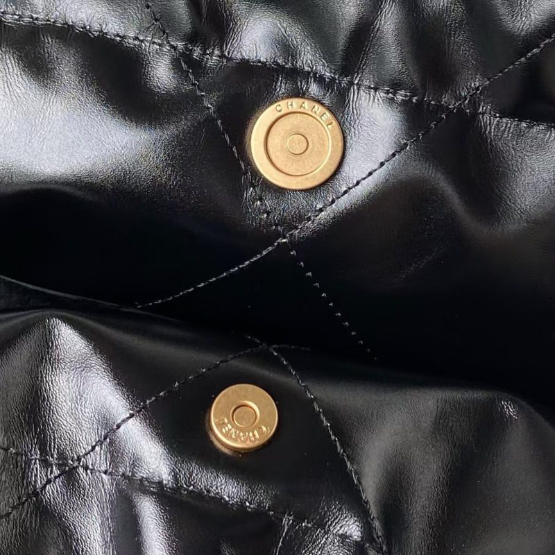 Chanel 22 Hobo Bag 24C AS4486 Gold Metallic Black Shiny Calfskin New Edition Horizontal - Image 6