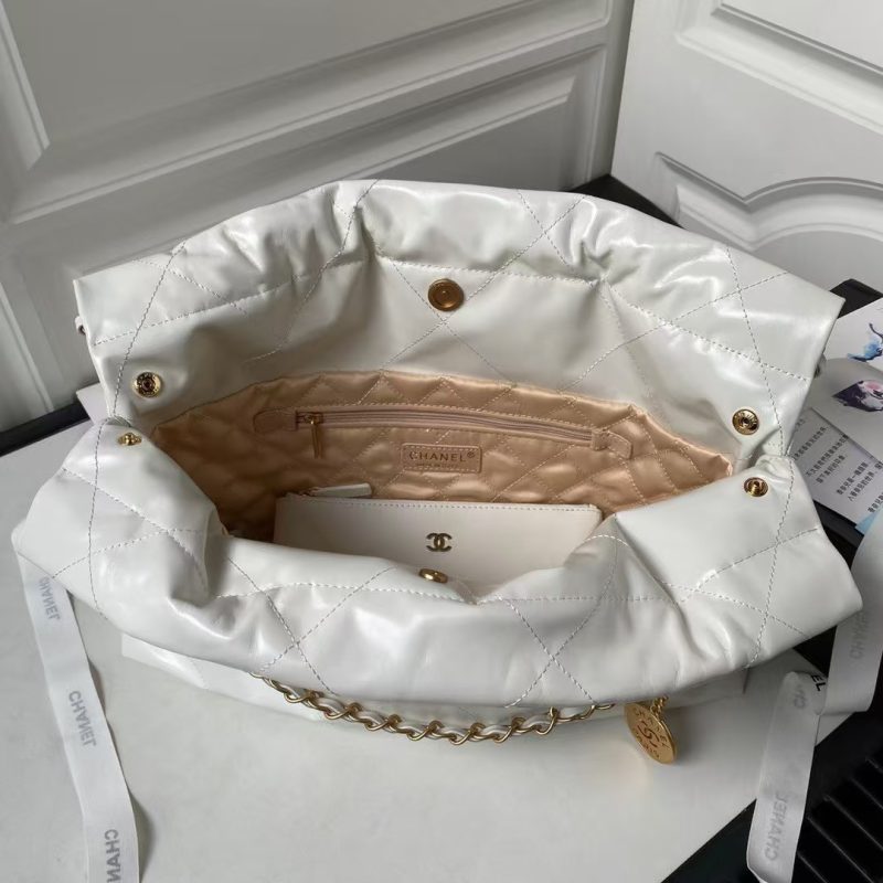 Chanel 22 Hobo Bag 24C AS4486 Gold Metallic White Shiny Calfskin New Edition Horizontal - Image 4