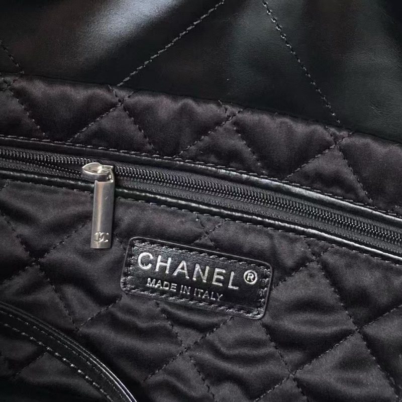 Chanel 22 Hobo Bag 24C AS4486 Silver Metallic Black Shiny Calfskin New Edition Horizontal - Image 9