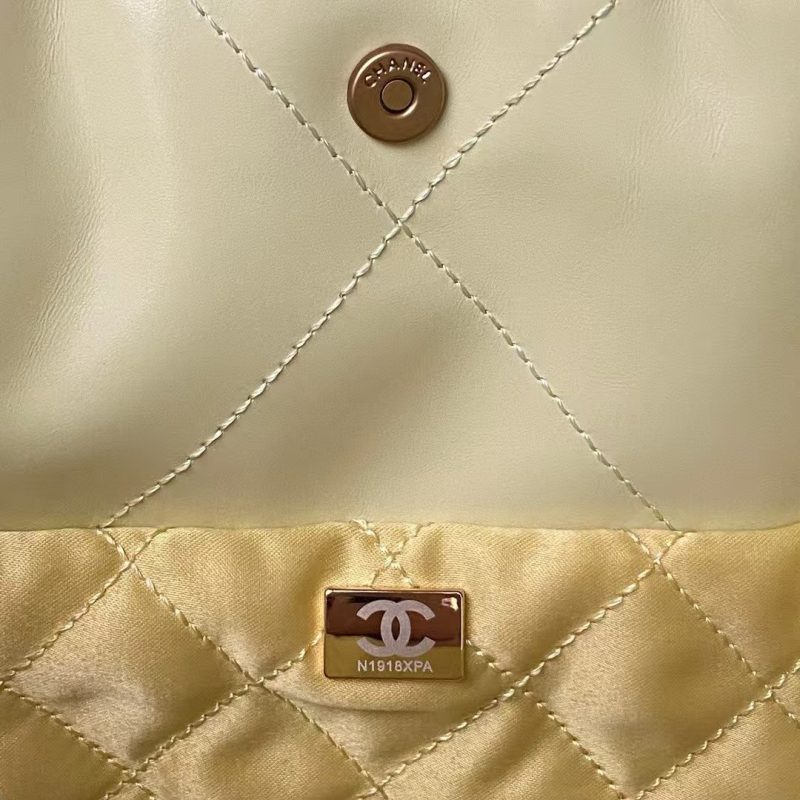 Chanel 22 Hobo Bag 24C AS4486 Gold Metallic Yellow Shiny Calfskin New Edition Horizontal - Image 8