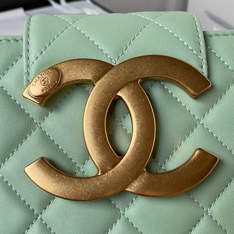 Chanel 24C AS4596 Vintage Logo Quilted Lambskin Shoulder Bag Light Green - Image 3