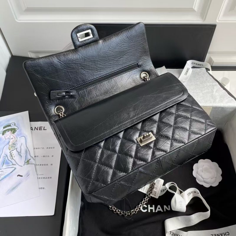 Chanel 23A A37587 Classic Large 2.55 Flap Bag Black Aged Calfskin Ruthenium Hardware - Image 3