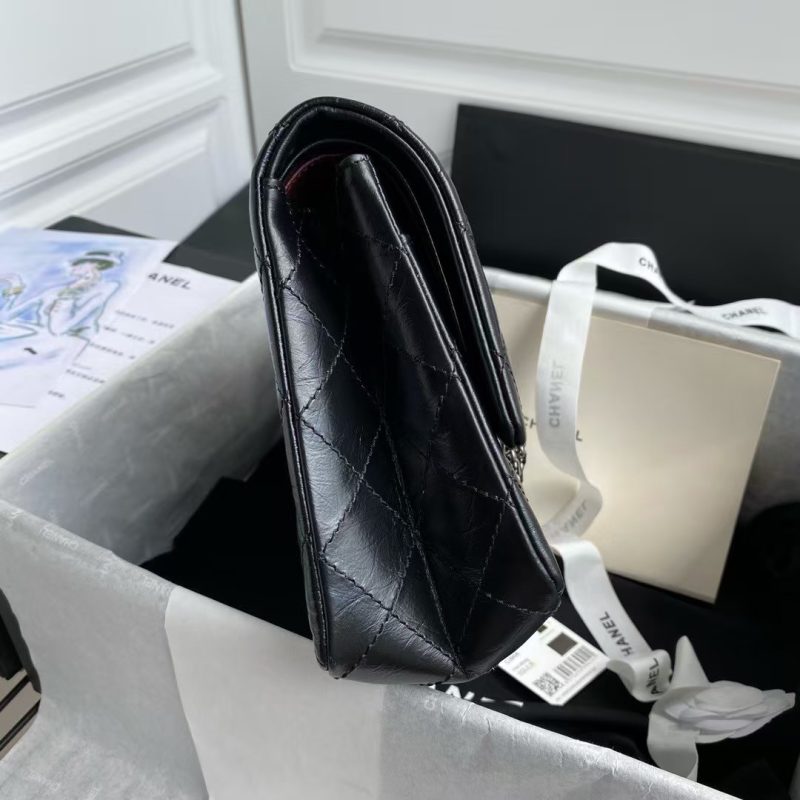 Chanel 23A A37587 Classic Large 2.55 Flap Bag Black Aged Calfskin Ruthenium Hardware - Image 5
