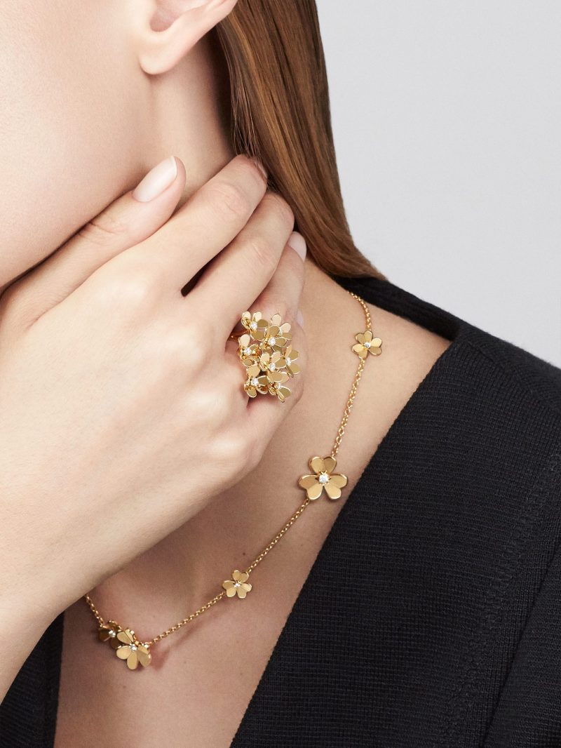Frivole necklace, 9 flowers - Image 4