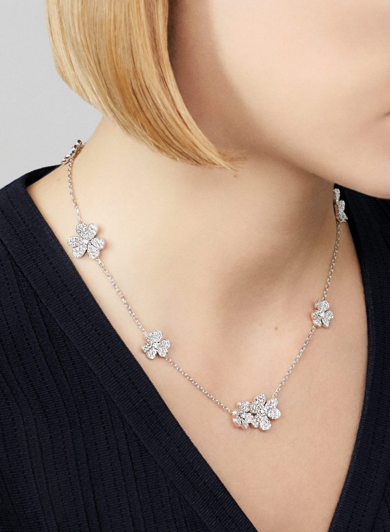 Frivole necklace, 9 flowers - Image 4