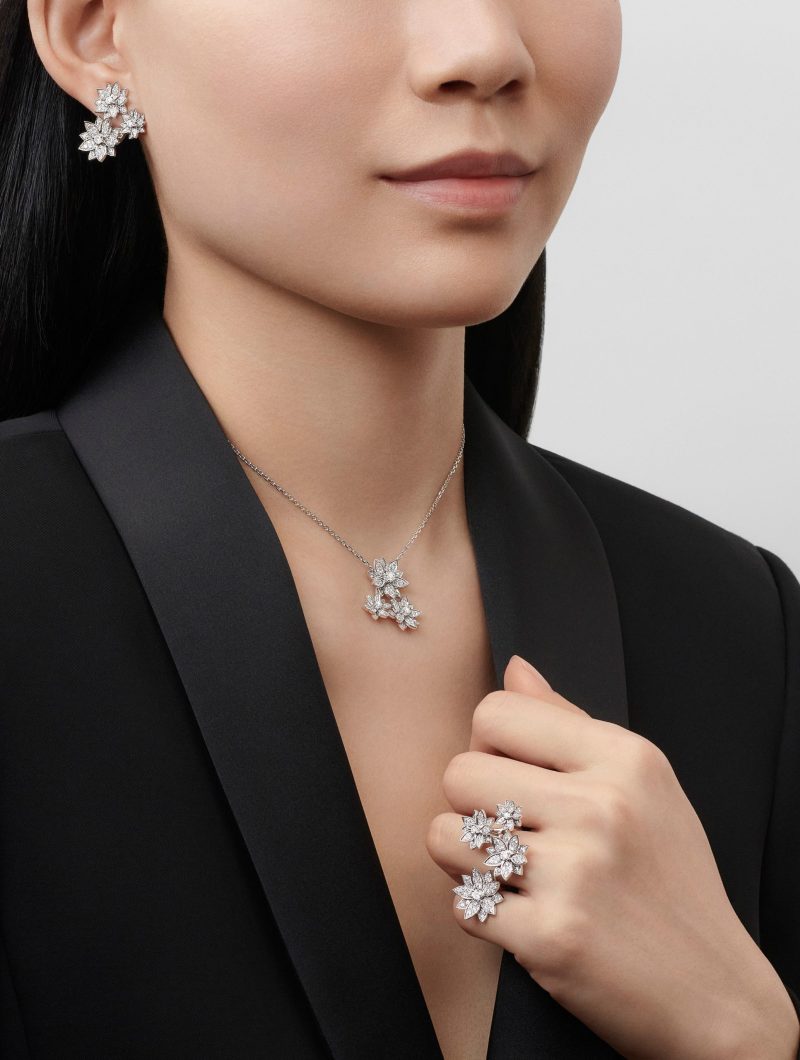 Lotus pendant, 3 flowers - Image 4