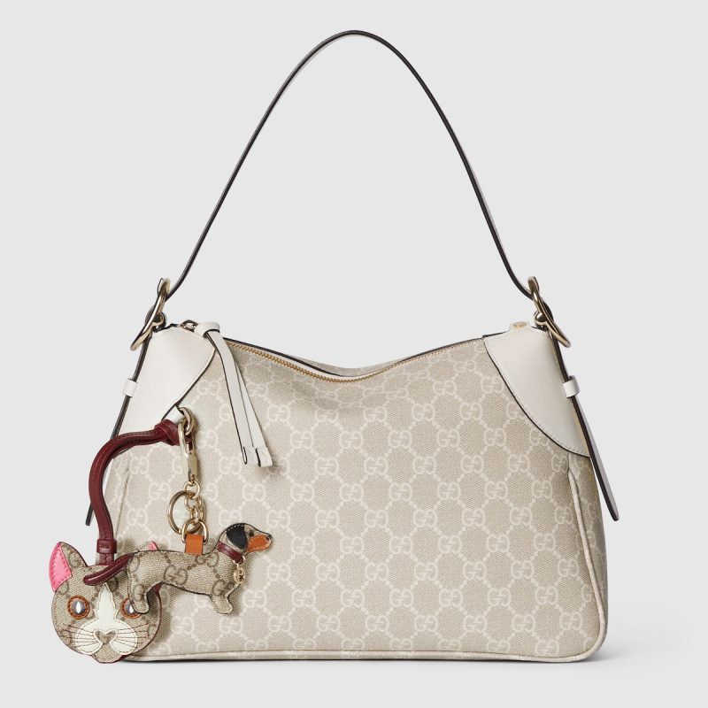 GG Emblem Medium Shoulder Bag - Image 4