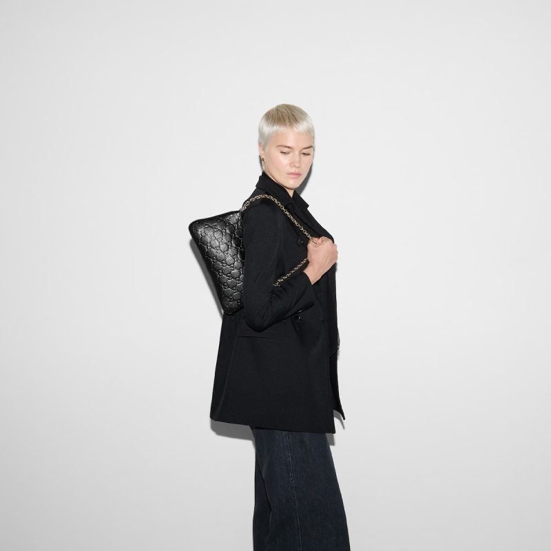 GG Emblem Medium Shoulder Bag - Image 3