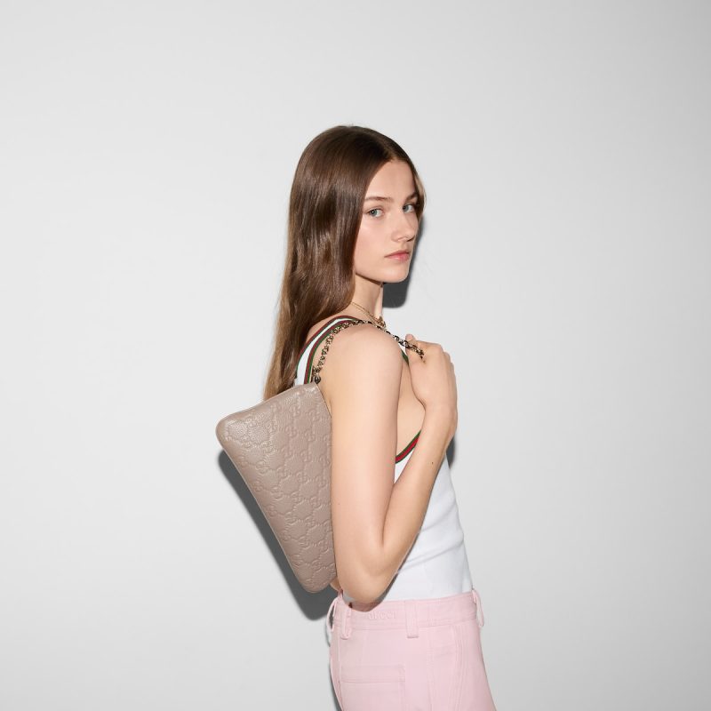 GG Emblem Medium Shoulder Bag - Image 3