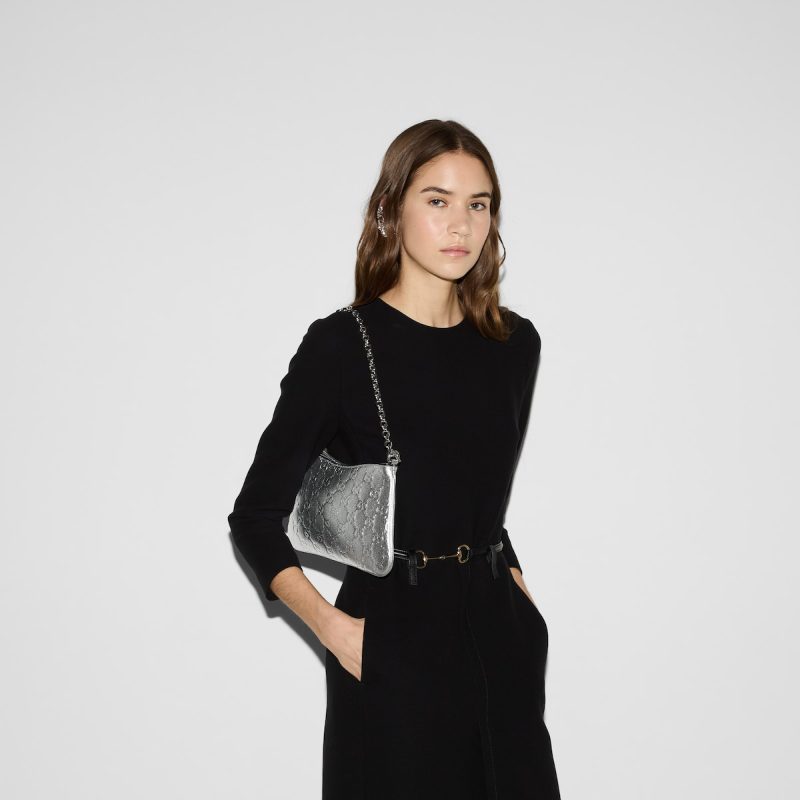 GG Emblem Medium Shoulder Bag - Image 3