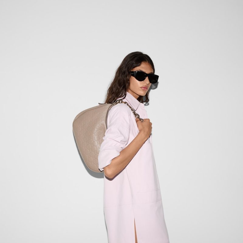 GG Emblem Medium Shoulder Bag - Image 3