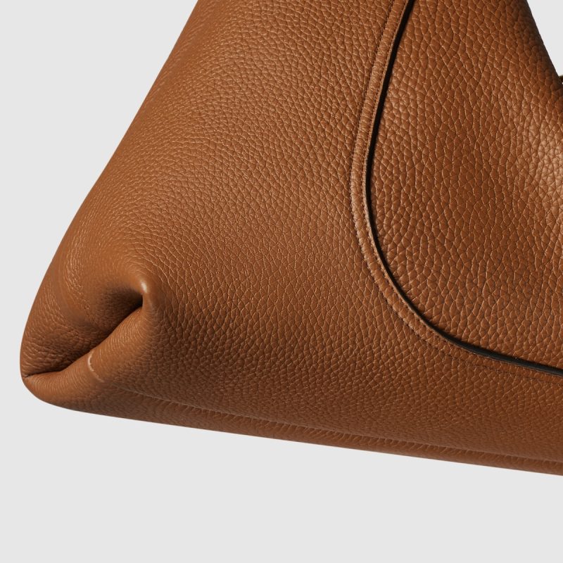 Gucci Softbit Maxi Shoulder Bag - Image 9