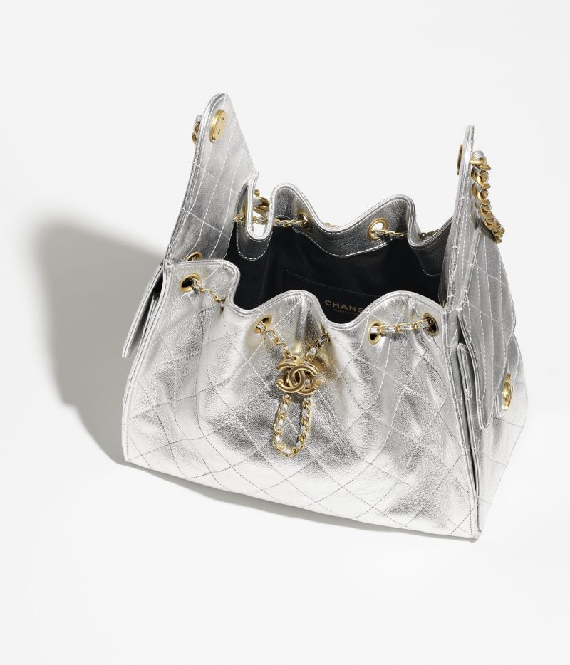 CHANEL 25 Small Handbag - Image 4
