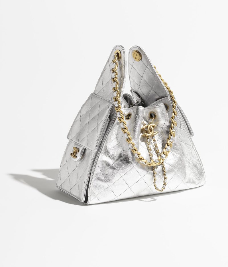 CHANEL 25 Small Handbag - Image 2