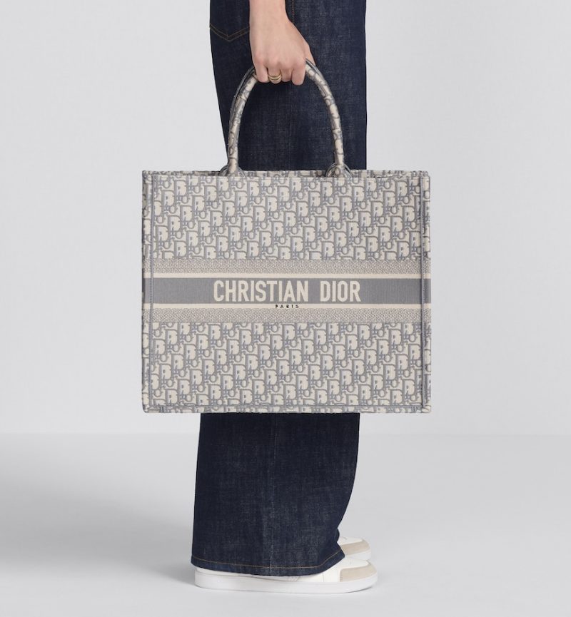 Dior Large Dior Book Tote 42CM - Image 4