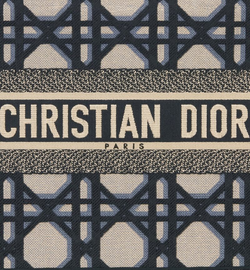 Dior Medium Dior Book Tote 36 CM - Image 4