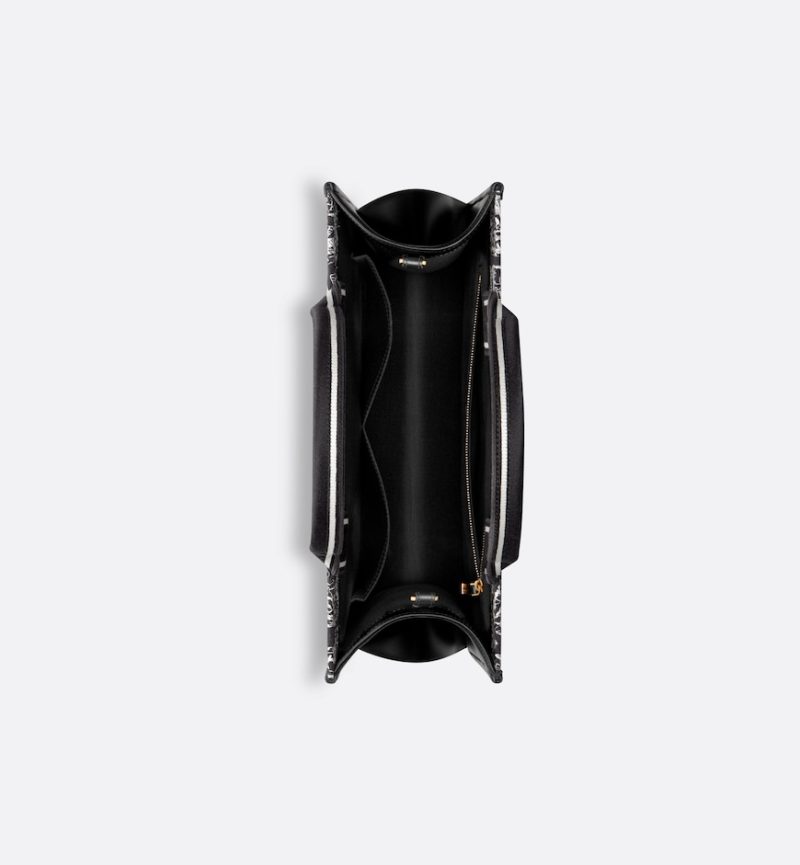 Dior Medium Dior Book Tote 36.5 CM - Image 4