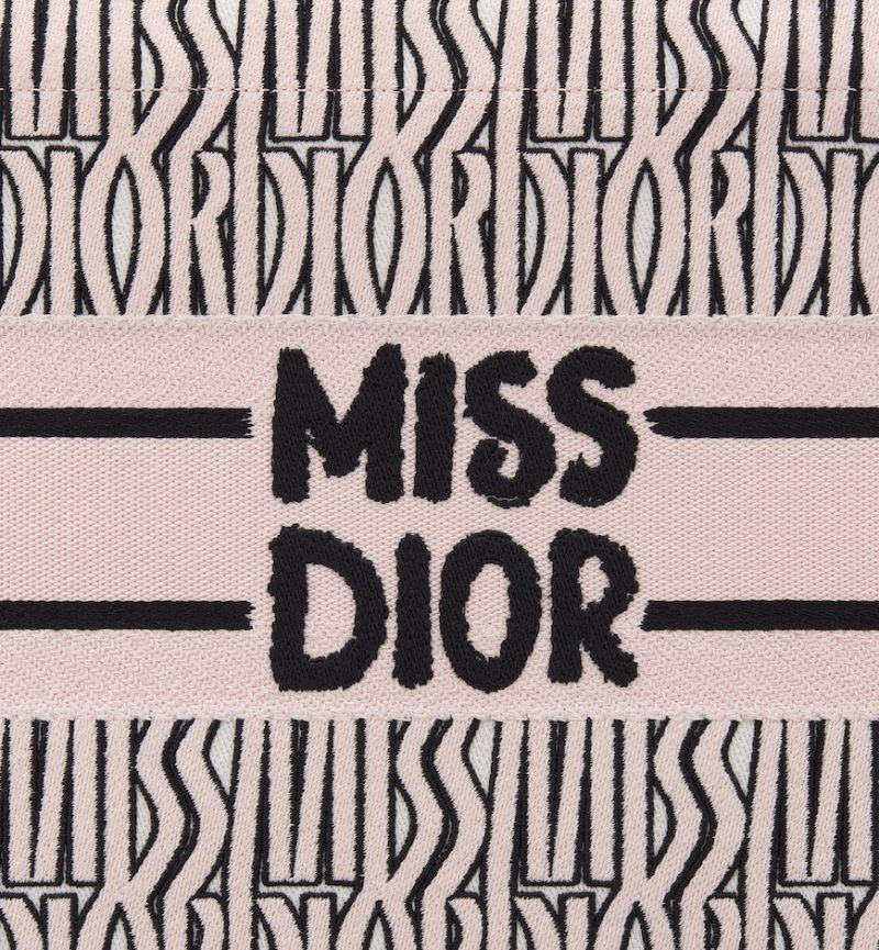 Dior Medium Dior Book Tote 36 CM - Image 2