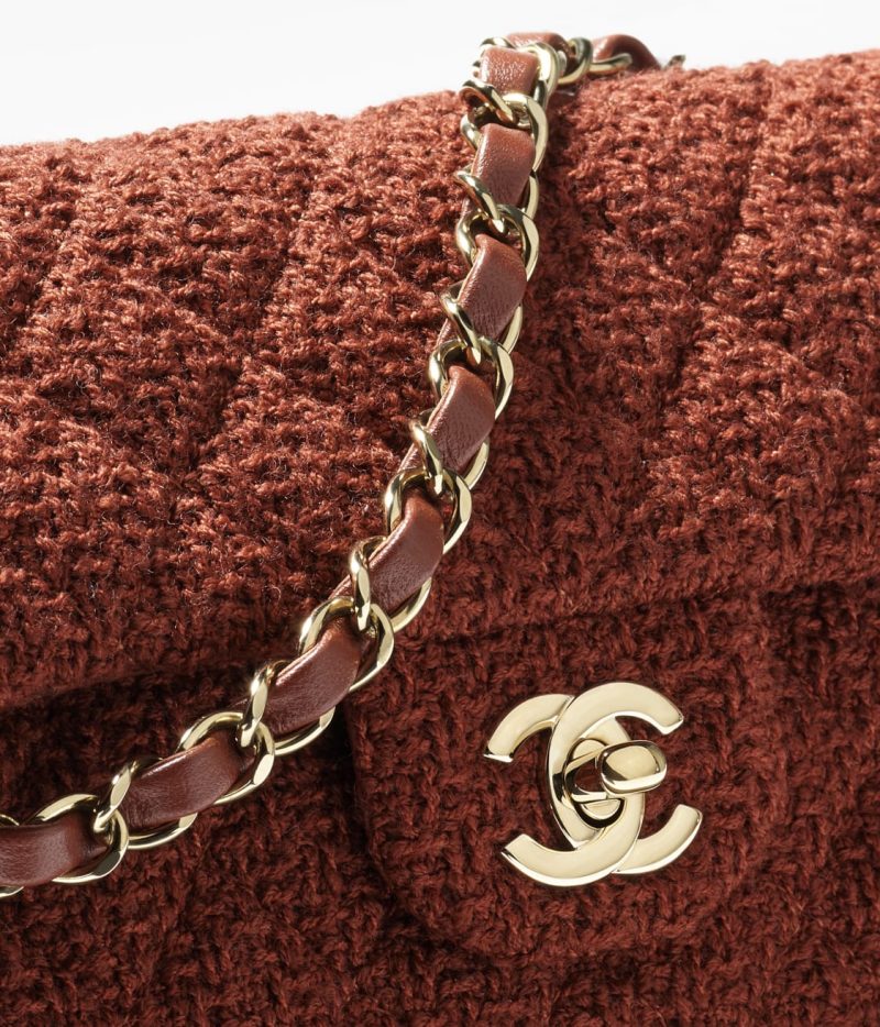 CHANEL MINI CLASSIC HANDBAG - Image 4