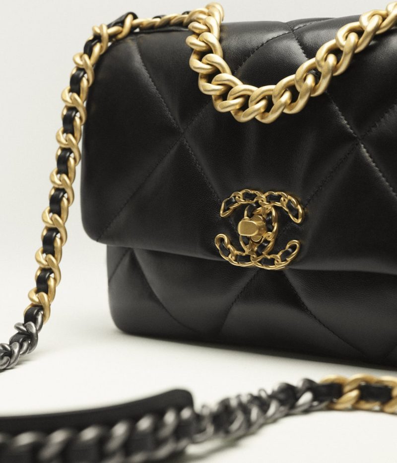 CHANEL 19 HANDBAG - Image 5