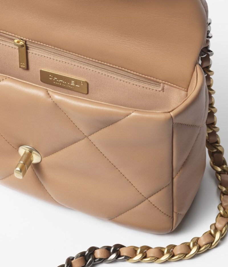 CHANEL 19 HANDBAG - Image 3
