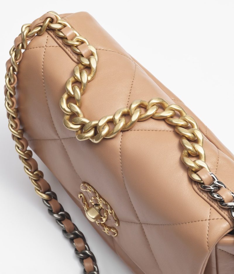 CHANEL 19 HANDBAG - Image 4