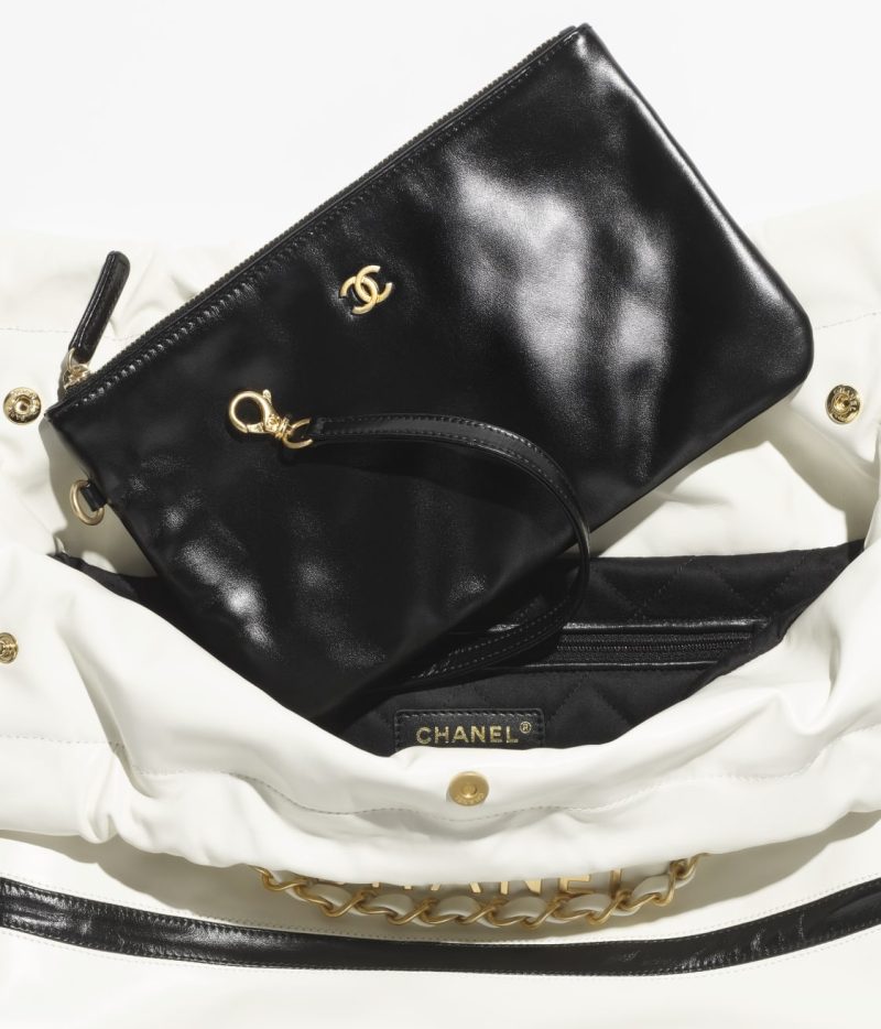 CHANEL 22 SMALL HANDBAG - Image 3