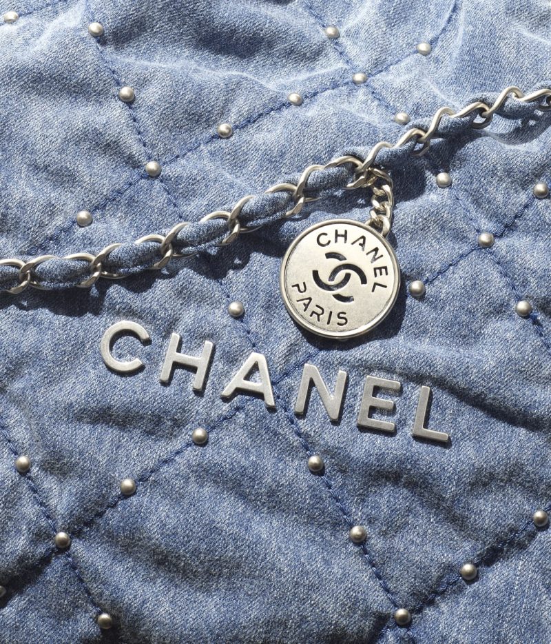 CHANEL 22 SMALL HANDBAG - Image 4