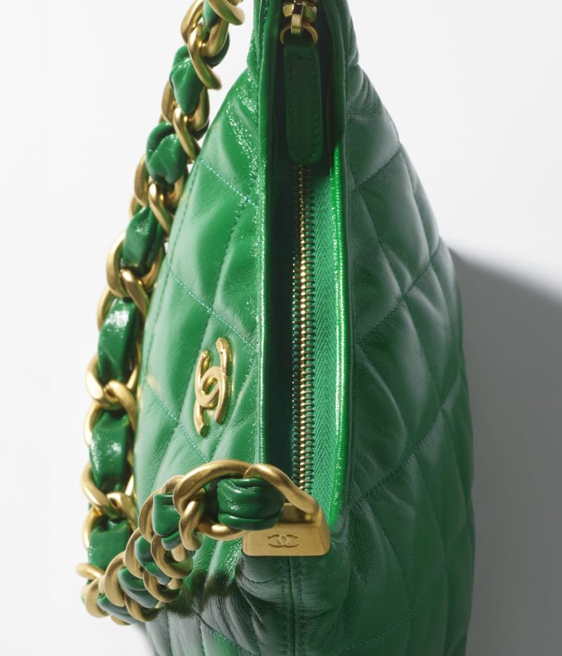 CHANEL SMALL HOBO BAG - Image 4