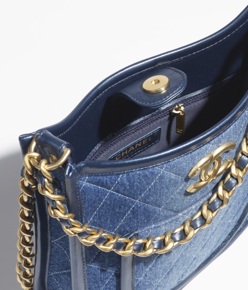 CHANEL HOBO HANDBAG - Image 3